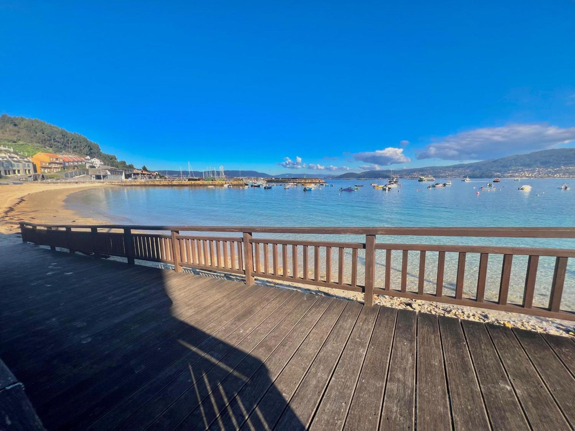 Apartamento Céntrico cerca de la playa Bueu Esterno foto
