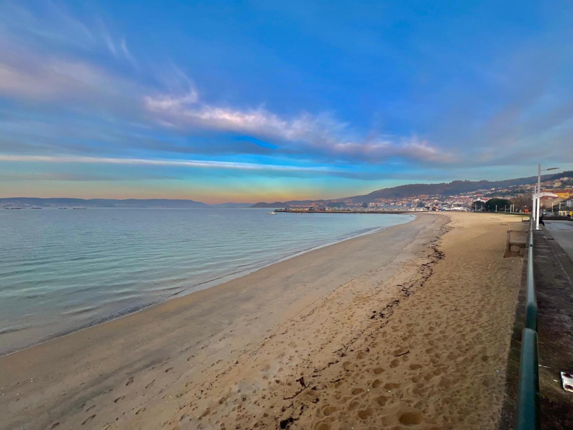Apartamento Céntrico cerca de la playa Bueu Esterno foto